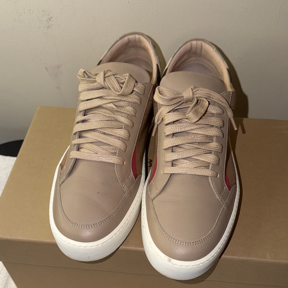 Burberry Beige and White Sneakers - Picture 5 of 12
